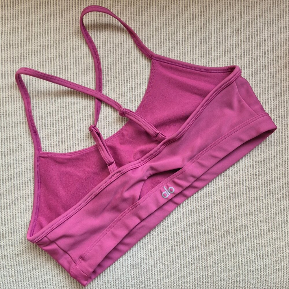 ALO Yoga Sports Bra - Picture 2 of 2